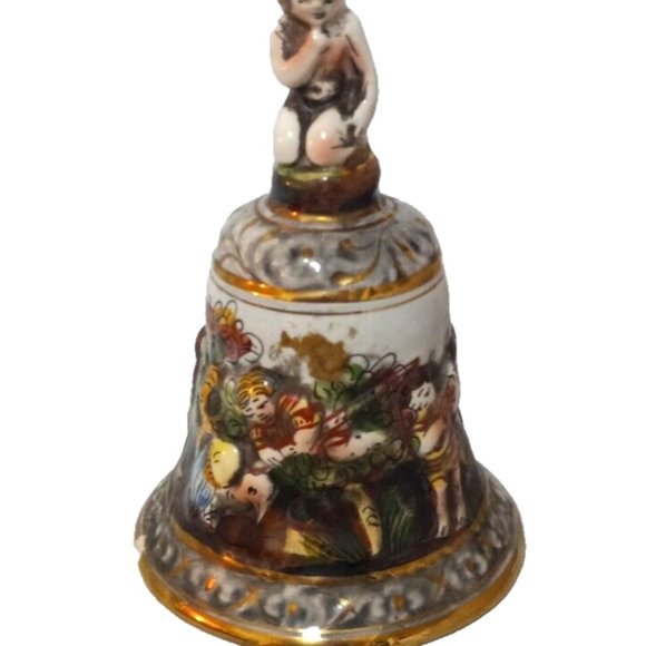 Vintage Capodimonte Hand Painted Cherub Bell porcelain Italy 1366/135 - Picture 1 of 8